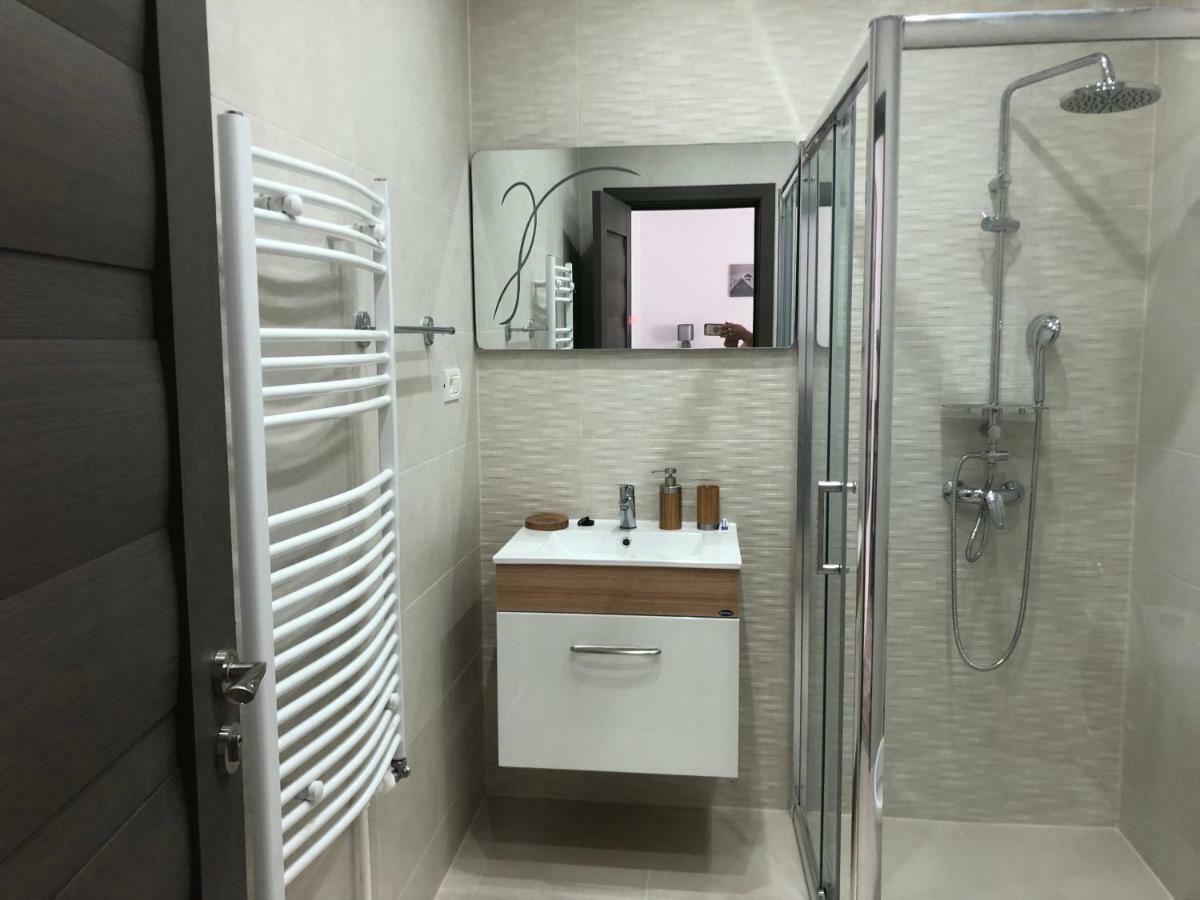 Casa Lui Mamaia Hotel Constanţa Esterno foto
